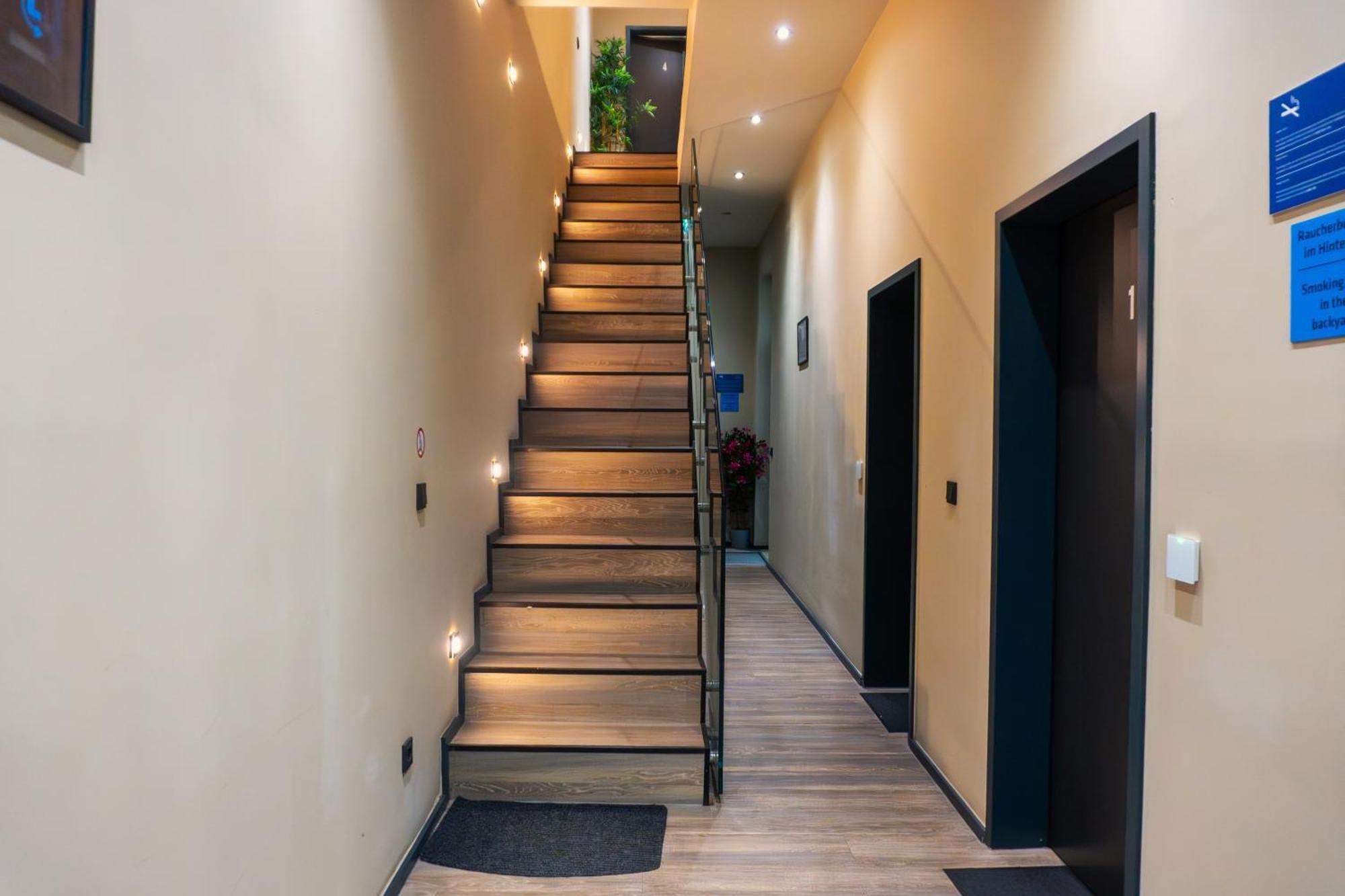 Liro Stadt Apartments Крефельд Экстерьер фото